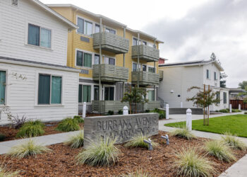 Burbank Ave Apartments Front