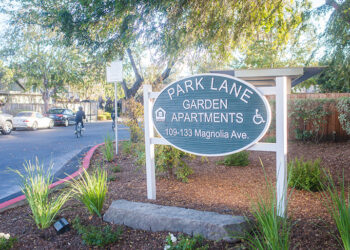 park lane exterior sign photo