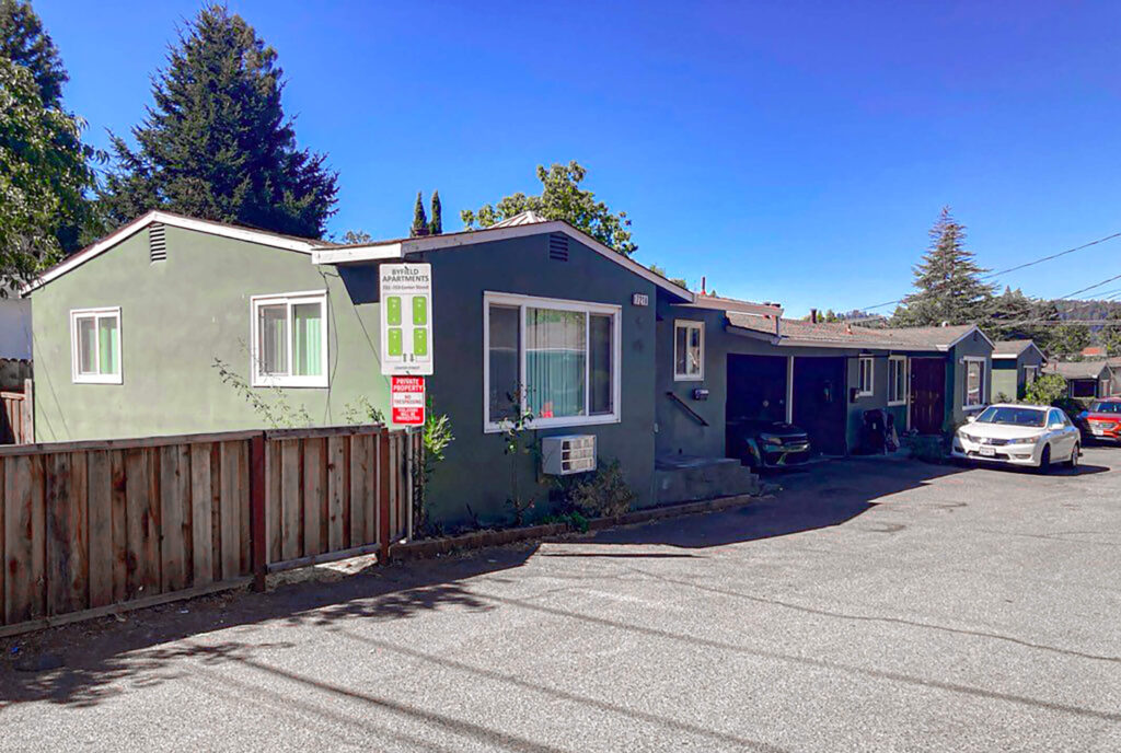 byfield center street apartments exterior photo